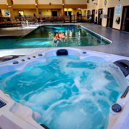 Katahdin Inn & Suites Millinocket Dış mekan fotoğraf