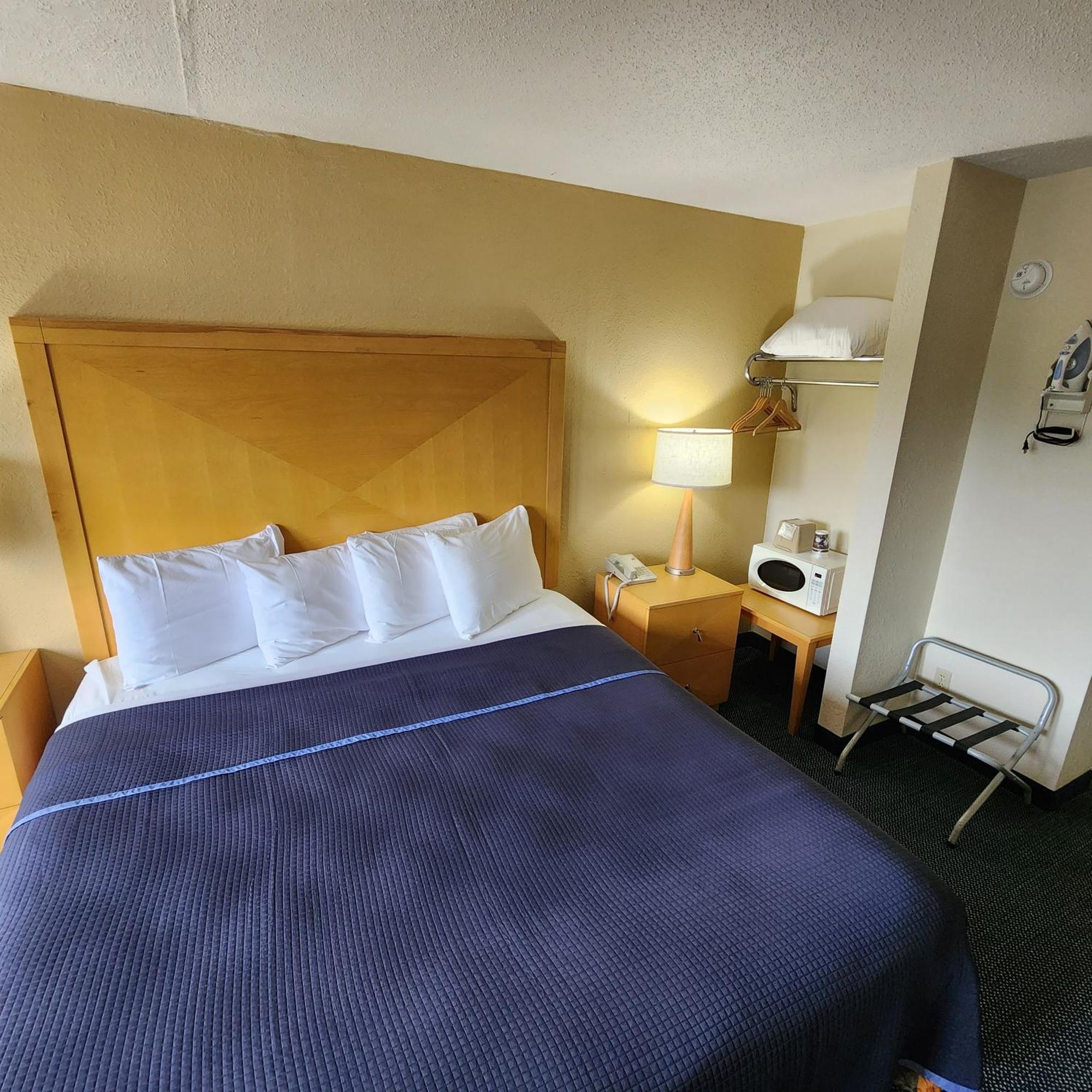 Katahdin Inn & Suites Millinocket Dış mekan fotoğraf