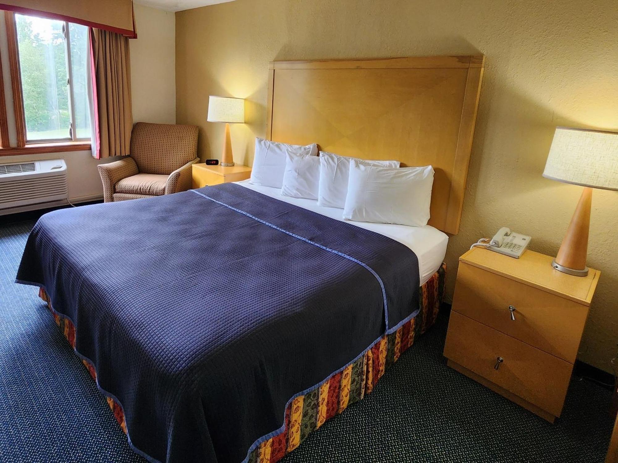 Katahdin Inn & Suites Millinocket Dış mekan fotoğraf