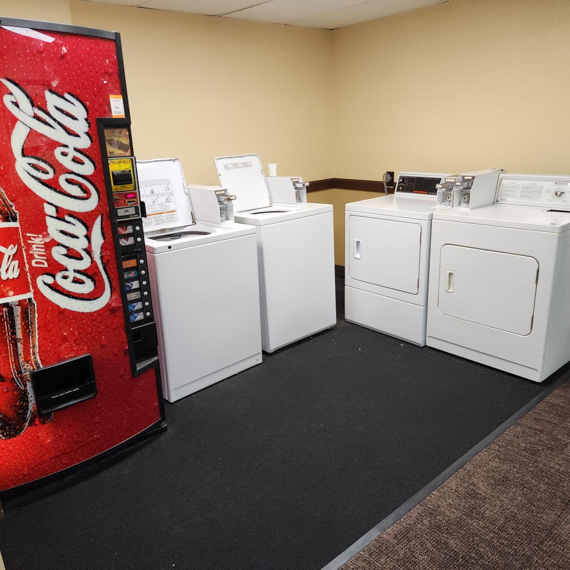 Katahdin Inn & Suites Millinocket Dış mekan fotoğraf