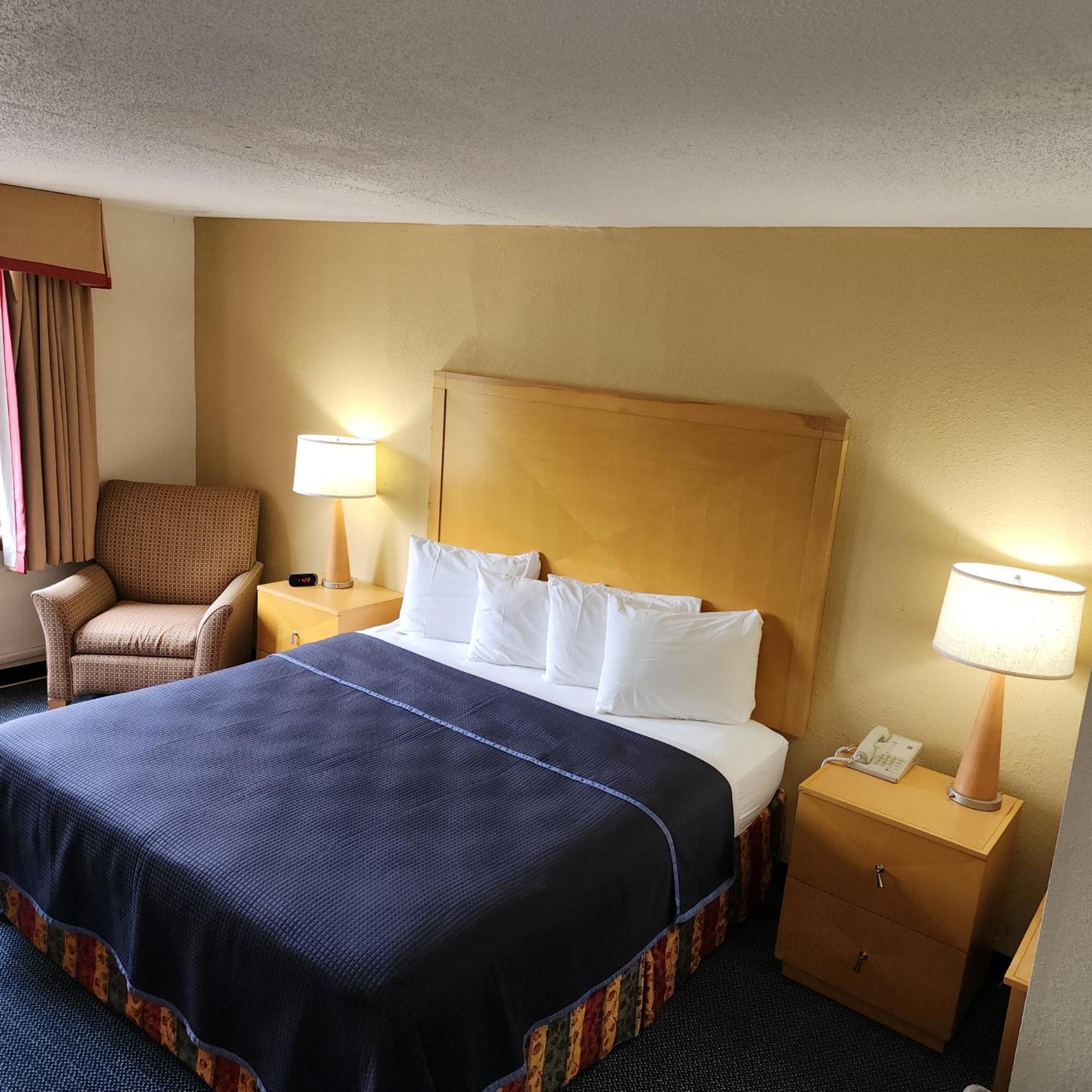 Katahdin Inn & Suites Millinocket Dış mekan fotoğraf