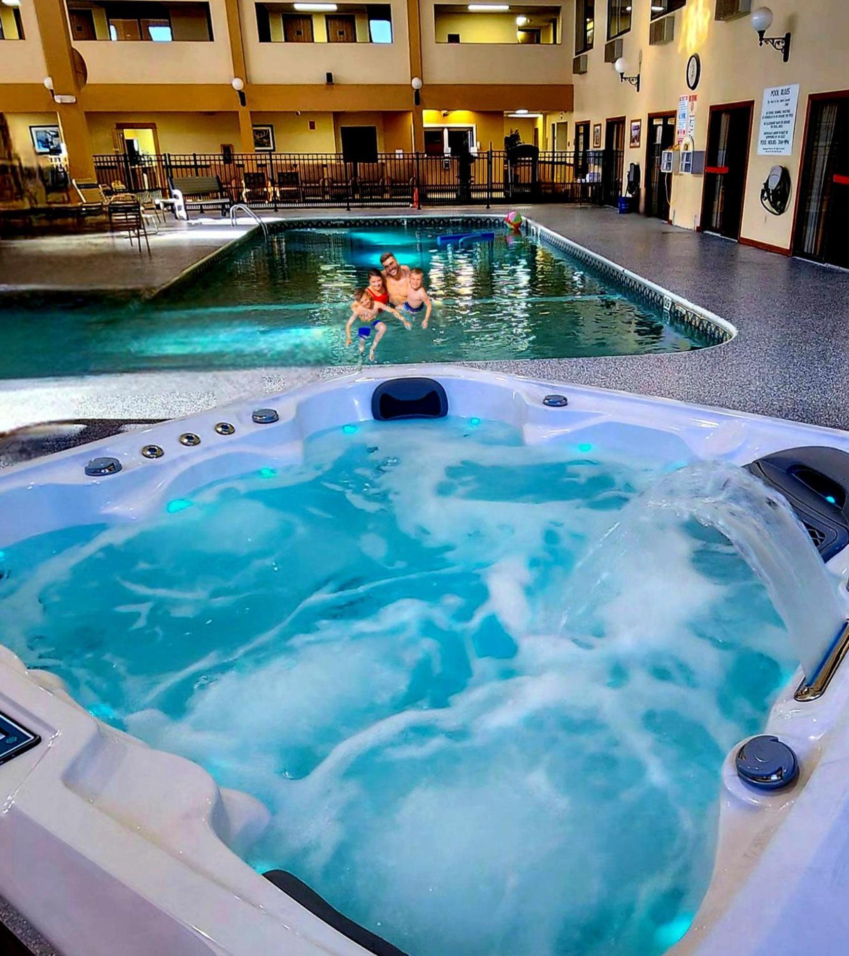 Katahdin Inn & Suites Millinocket Dış mekan fotoğraf
