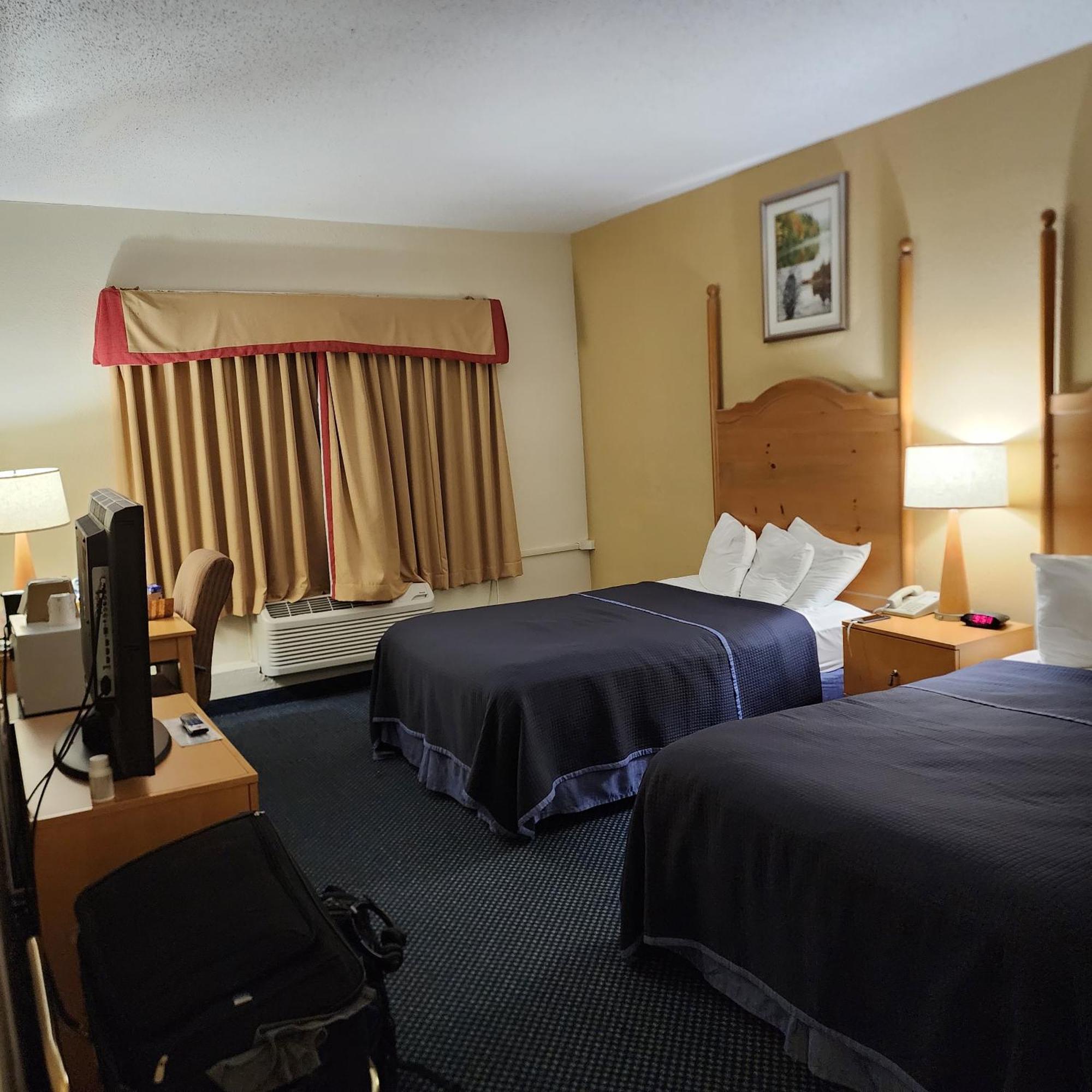 Katahdin Inn & Suites Millinocket Dış mekan fotoğraf