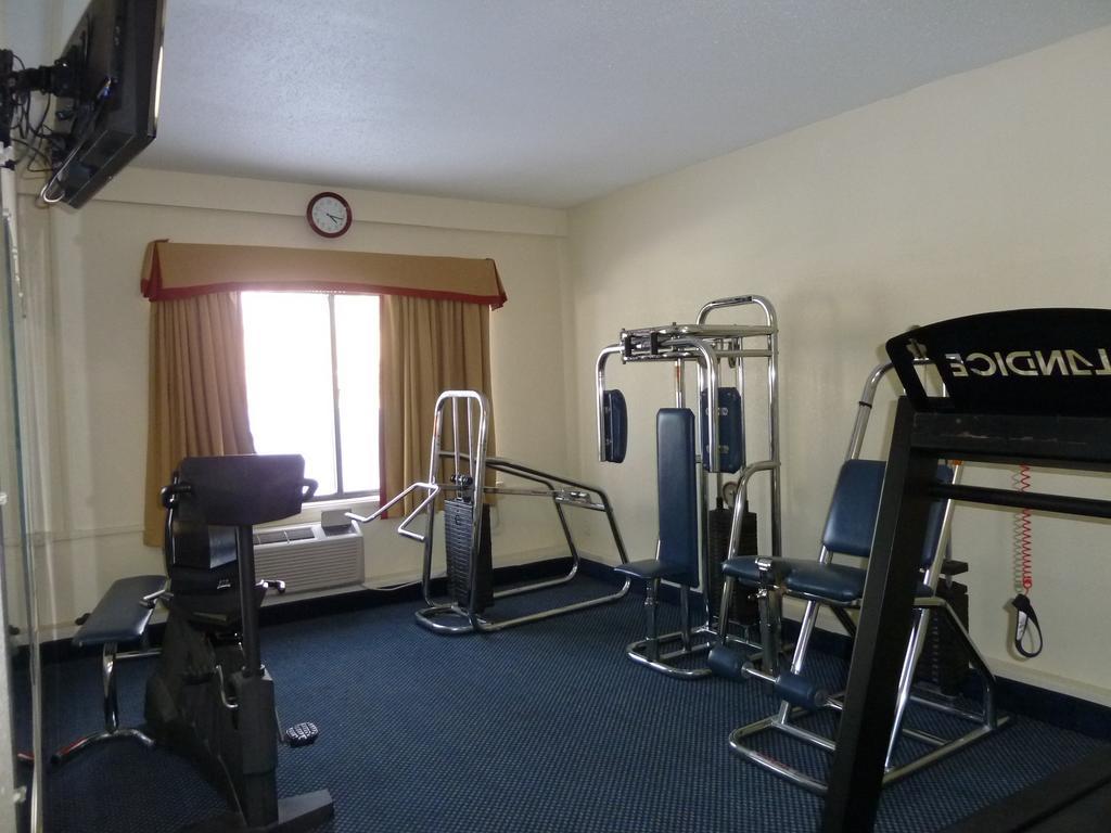 Katahdin Inn & Suites Millinocket Dış mekan fotoğraf