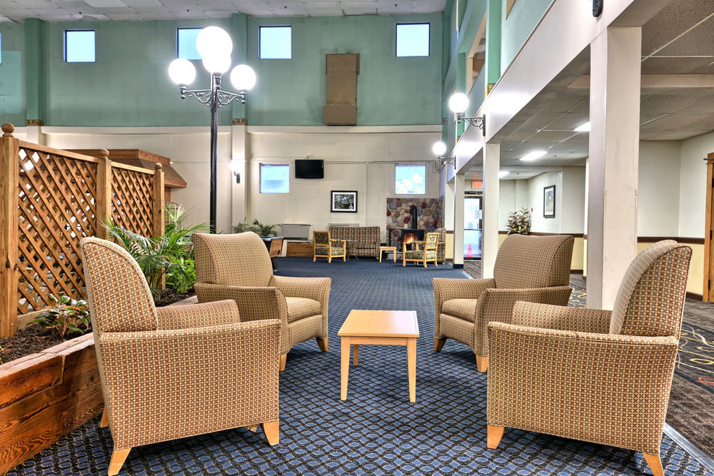 Katahdin Inn & Suites Millinocket Dış mekan fotoğraf