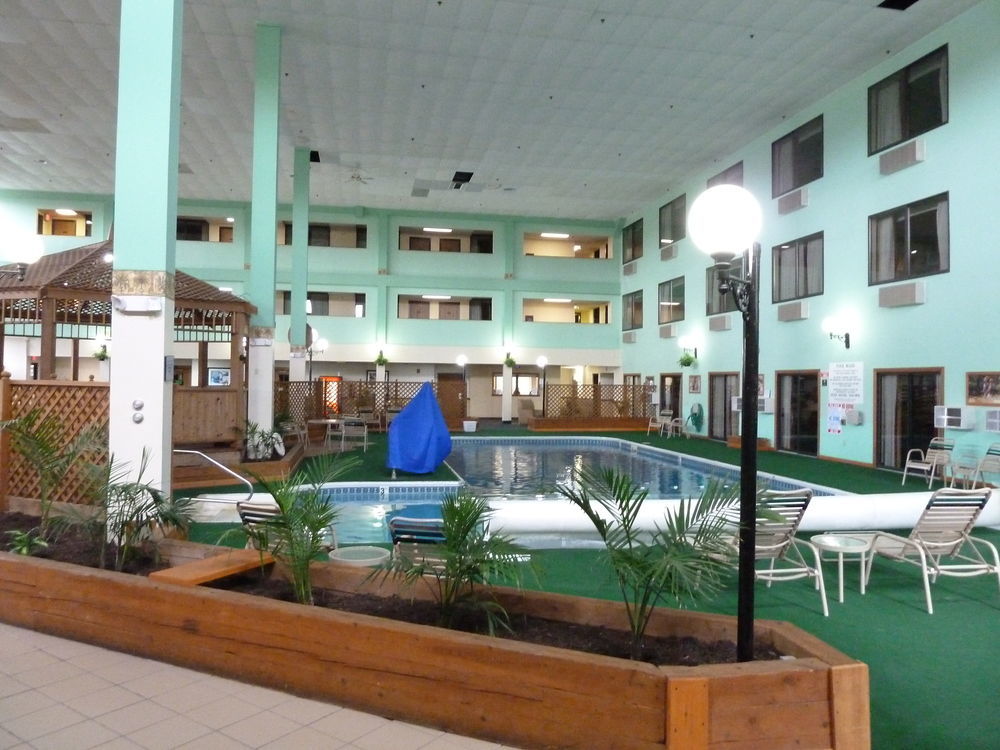 Katahdin Inn & Suites Millinocket Dış mekan fotoğraf