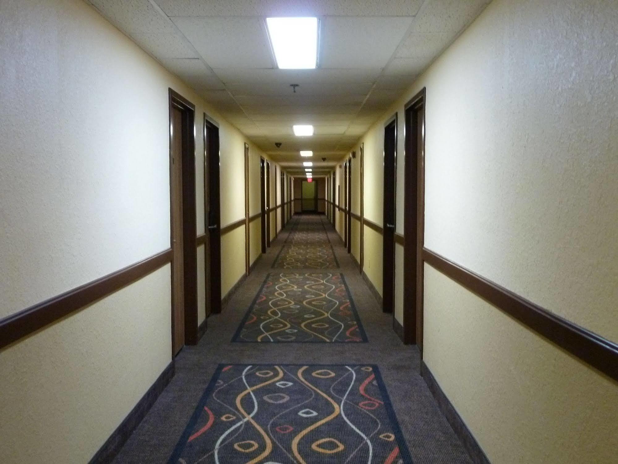 Katahdin Inn & Suites Millinocket Dış mekan fotoğraf